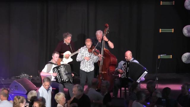 Dølalæte - "Reinlender etter Odin Oksås" - "Bjerkanvalsen" смотреть онлайн