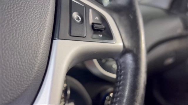 Hyundai Solaris красный смотреть онлайн