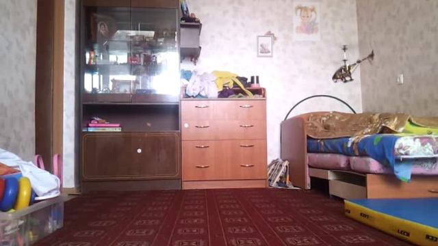 sky rover в комнате.mp4