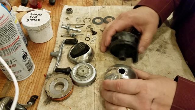 Zebco 733 Hawg: How to Service a Fishing Reel смотреть онлайн