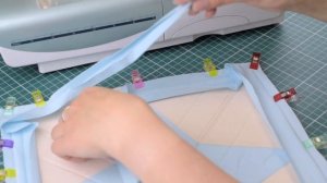 Как раскроить косую бейку и окантовать изделие