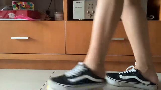 bare feet trampling sound 裸足 万物皆可踩 смотреть онлайн