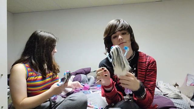 Monster High G3 Frankie Stein unboxing and review смотреть онлайн