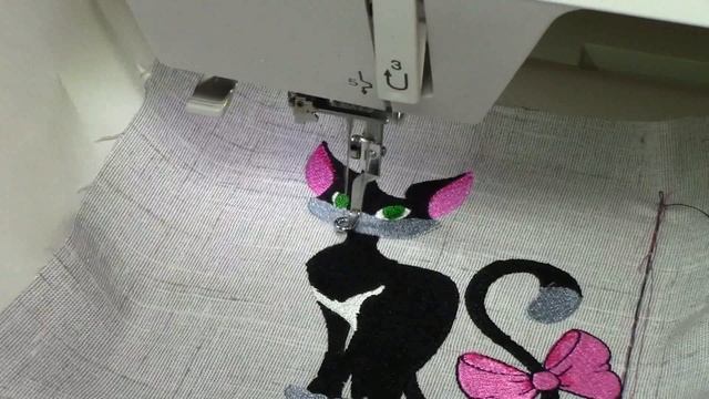 Машинная вышивка. Черная кошка с татуировкой. Machine Embroidery. Black Cat. смотреть онлайн