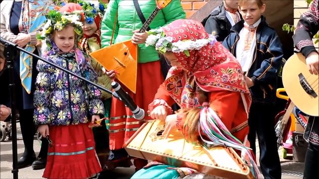 Веснянка в храме св.Троицы на Троицу_2017-Пушкино смотреть онлайн