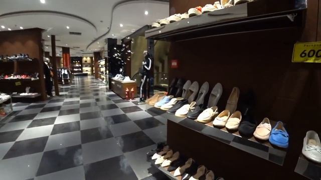 Суйфэньхэ 2023 год. BASSIRIANA & MS MS магазин обуви. смотреть онлайн