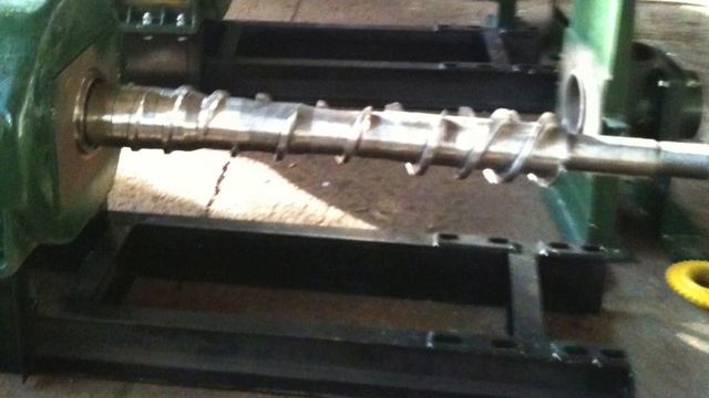 Шнековые маслопрессы (маслобойки) для отжима растительного масла из семян масличных культур смотреть онлайн