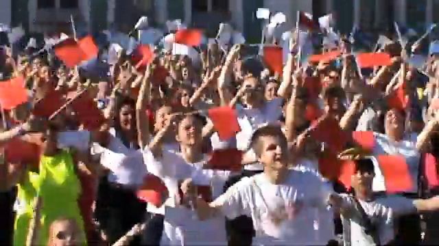 Танцуй 3- КОЛОР!!! ФЛЕШМОБ. День флага в РОССИИ.(восточные танцы,трайбл) смотреть онлайн