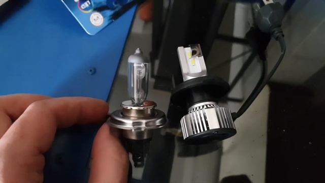 Сравнение Led Philips Ultinon H4 с галогенными в фаре смотреть онлайн