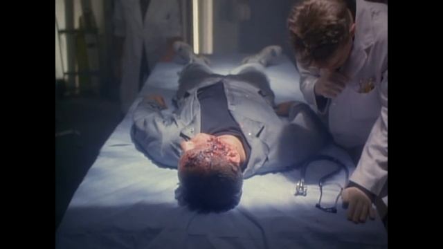 DEAD SPACE который вас удивит ТРЕШ ОБЗОР фильма