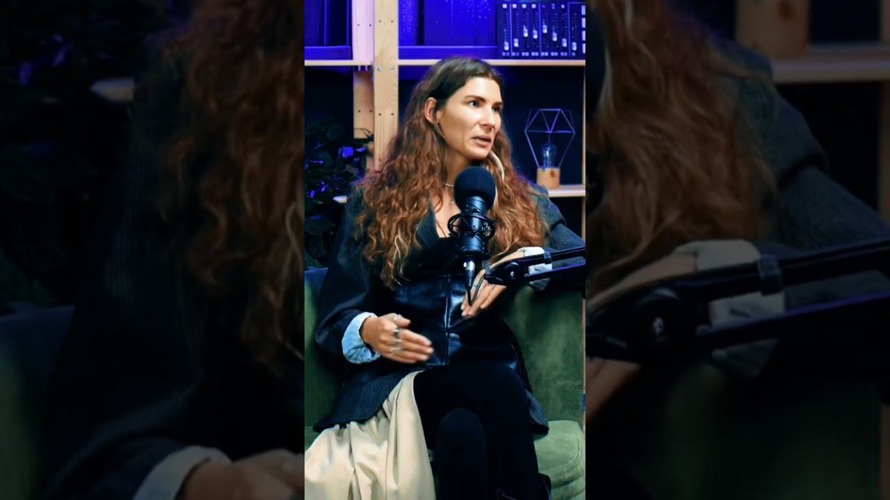 Очнитесь! Гайд по транформации реальности в комментариях смотреть онлайн