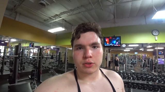 ТРЕНЕРУЮСЬ В ТРЕНАЖЕРНОМ ЗАЛЕ ANYTIME FITNESS В АМЕРИКЕ (США) ФЛОРИДЕ смотреть онлайн