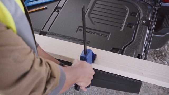 All-new Ford F-150 Tailgate Work Surface B-roll смотреть онлайн