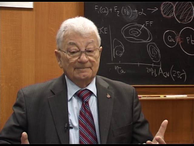 Интервью академика РАН Ю.Ц.ОГАНЕСЯНА к Дню российской науки (08.02.2013) смотреть онлайн