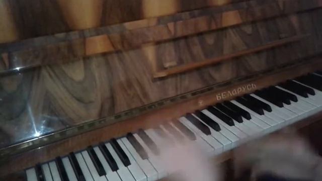 Как на пианино сыграть музыку Moscow Calling из сериала физрук смотреть онлайн