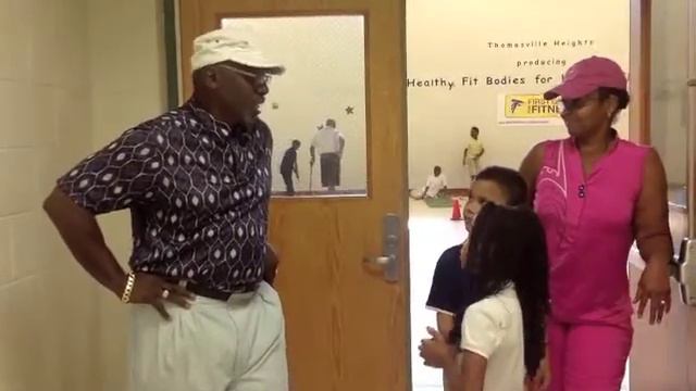 Cougar News Go Golf! смотреть онлайн