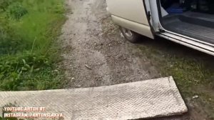 Машина упала при погрузке на эвакуаторе! #опаснаяпогрузка #автомобили