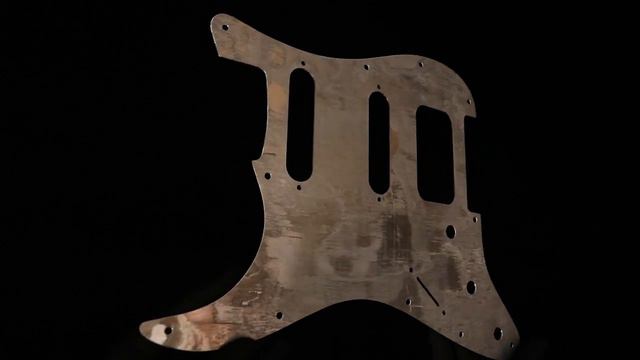 Stratocaster Pickguard Alu HSS 7 L смотреть онлайн