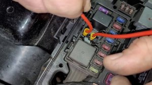 Прокачка паливної системи після заміни фільтра на Кіа Соренто II. (Kia Sorento II)