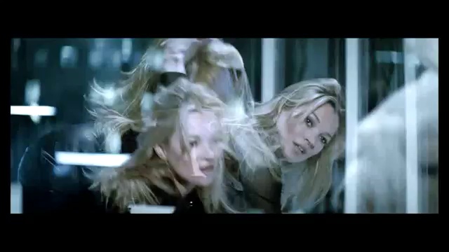 Kate Moss drague un lapin смотреть онлайн