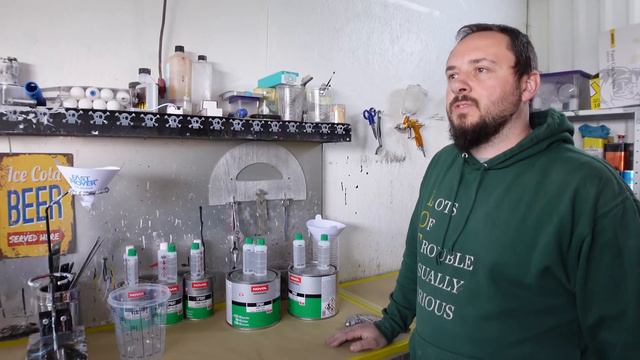 Applying Spray Filler on the Talbot Sunbeam LOTUS- featuring Hubnut and Miss Hubnut! смотреть онлайн