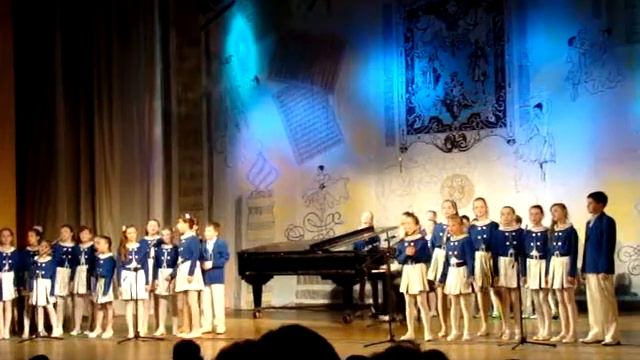 "Старый рояль"- песня из к/ф "Мы из джаза" , кандидатский состав хора "Струмочек". смотреть онлайн