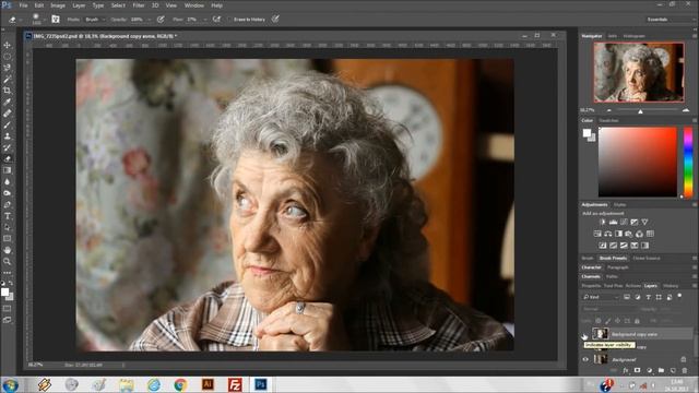 Обработка портрета Бабушки в фотошопе, осветление лица смотреть онлайн