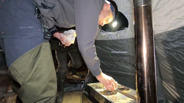 РЫБАЛКА ЗАКОНЧИЛАСЬ ПРОКОЛОМ ЛОДКИ И НОЧЕВКОЙ НА ОСТРОВЕ С ТАРАНТУЛАМИ |ПРИКЛЮЧЕНИЯ НА РОВНОМ МЕСТЕ смотреть онлайн