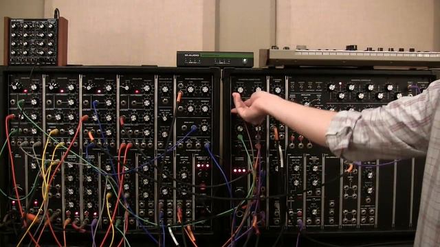Modular Synth Jam (MuchoSuavo.com) смотреть онлайн