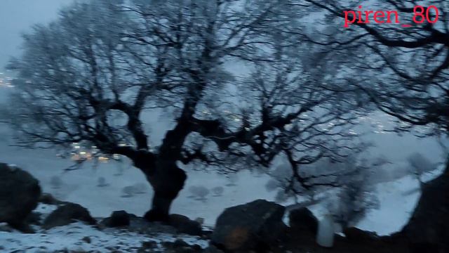 The story of Mehtab and two children staying under the snow and cold of winter смотреть онлайн