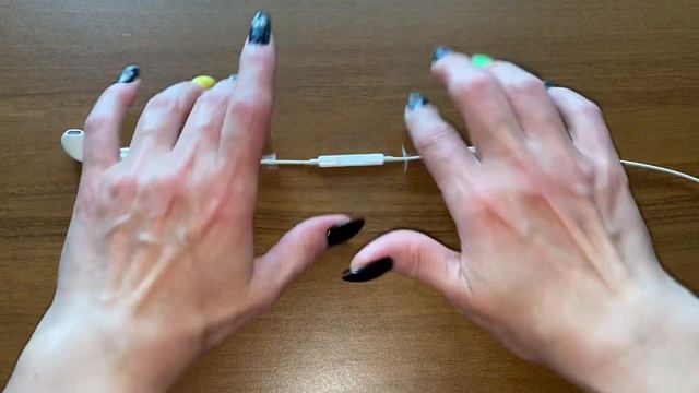 АСМР|Деревянный стол|Быстрые постукивания|Без слов |ASMR|Wooden Table|Fast Tapping |No Talking смотреть онлайн