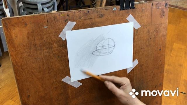 Натюрморт из светлых предметов на сером фоне. Рисование куриного яйца в 1 классе. смотреть онлайн