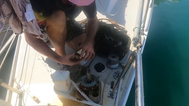 How to ANCHOR a sailboat safely. (Learning By Doing Ep194) смотреть онлайн