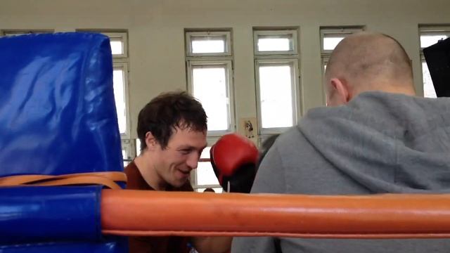 Спарринг с Фёдором Емельяненко 112кг и Александр Руда 70кг смотреть онлайн