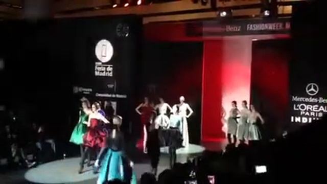Hannibal Laguna OI 13/14 - Desfile MBFW Madrid смотреть онлайн