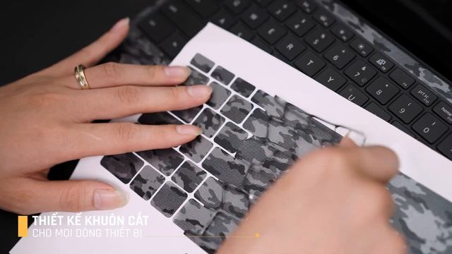 Skin Vân Nổi Dán Điện Thoại, Laptop, Máy Ảnh, Thiết Bị Công Nghệ Mẫu Urban Camo Dark Grey | AZSKIN смотреть онлайн