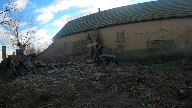 ЖИВУ ОДНА В ДЕРЕВНЕ/ РАЗОБРАЛА СТЕНКУ/РАБОТА ПРОДОЛЖАЕТСЯ/ ЖИЗНЬ В ДЕРЕВНЕ