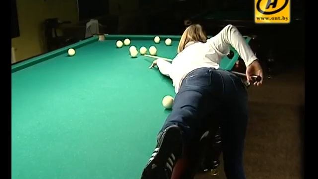 Женский бильярд: девушки и зеленое сукно смотреть онлайн