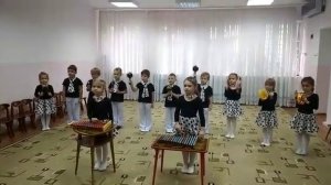 Новогодний шумовой оркестр в исполнении воспитанников детского сада 45 город Сочи(старшая группа).