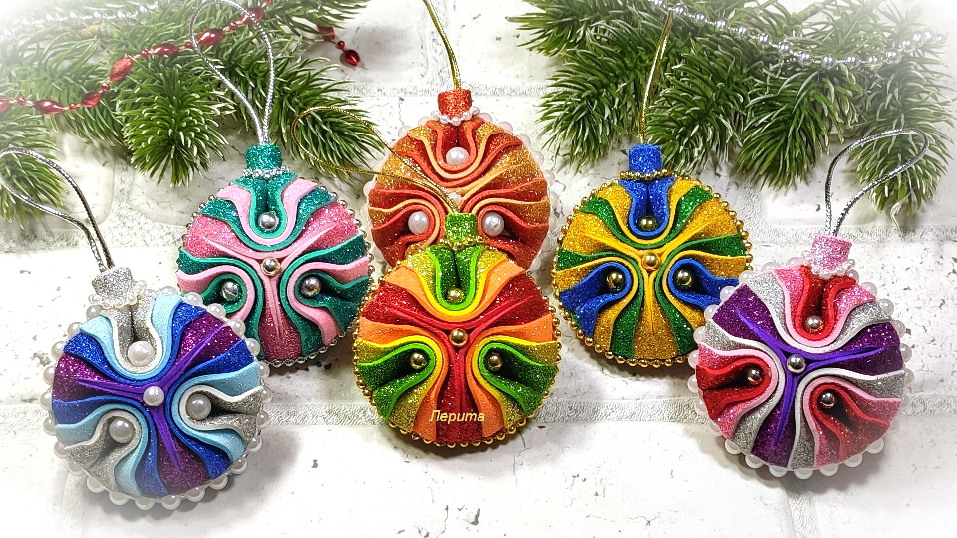 Новогодние игрушки своими руками. Ёлочные игрушки из фоамирана. Бесплатный МК мастер-класс смотреть онлайн