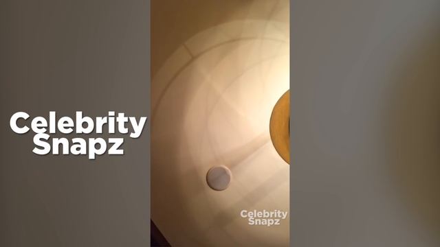 Justin Bieber Singing Acoustic With His Guitar Live On Instagram смотреть онлайн
