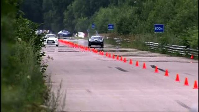 Moscow Unlim 500: Nissan GT-R vs Dodge Viper смотреть онлайн