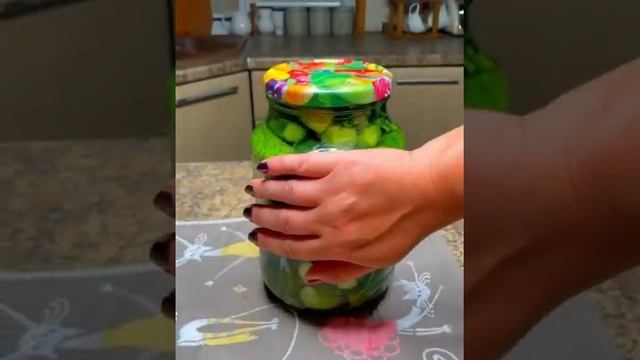 Огурчики по болгарски рецепт. Огурцы на зиму. Маринованные огурцов на зиму. Заготавливаем на зиму. смотреть онлайн