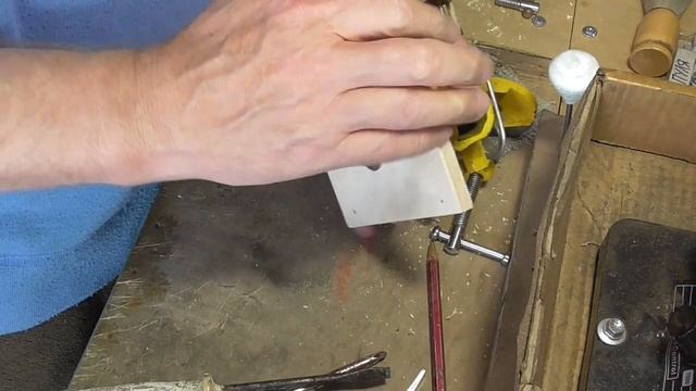 Бытовые тисочки на пьедестале.. смотреть онлайн