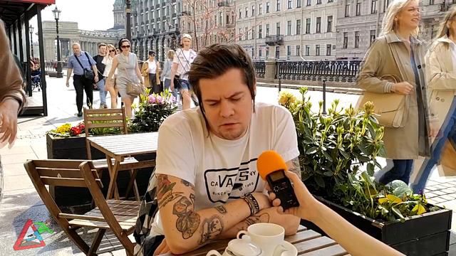 Виталий Будз о NOMERCY RADIO, команде, интервьюировании и группе ..В СЕБЕ | Бегущий ведущий