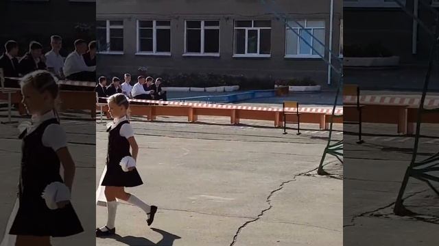 1 сентября. 2 "А" 25 школа г.Орск смотреть онлайн