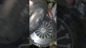 Замена диска сцепления ТАЙОТА ХАЙЛЮКС 2014 года 1-я часть