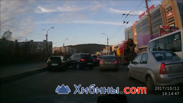 ДТП в Мурманске у Северного нагорного смотреть онлайн