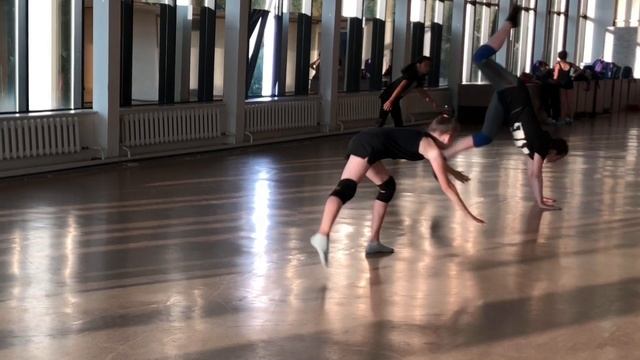 #astcityballet #schoolofcontemporaryballet #training смотреть онлайн