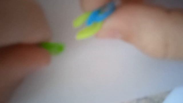 делаем браслет из резинок без крючка! ?? смотреть онлайн